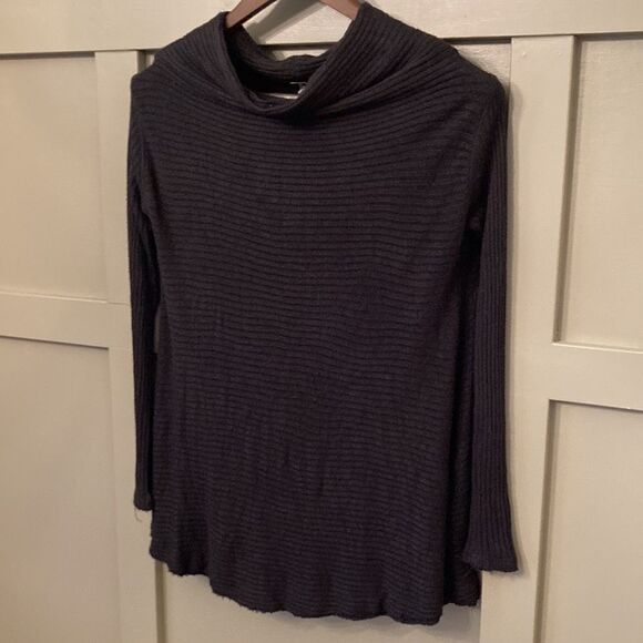 FREE People We the Free Lover Ribbed Split Back Pullover In Black Size XS - Picture 10 of 14